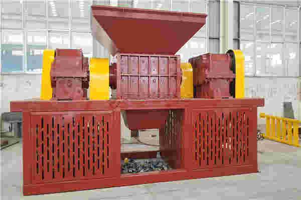 雙軸撕碎機處理電纜，節約資源，提高效益