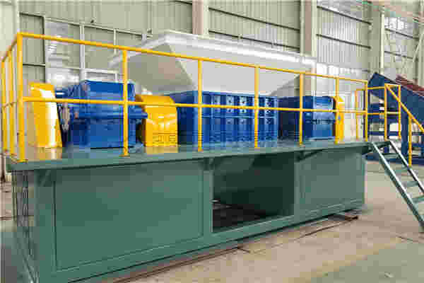 撕碎機從兩方面解決環(huán)境污染