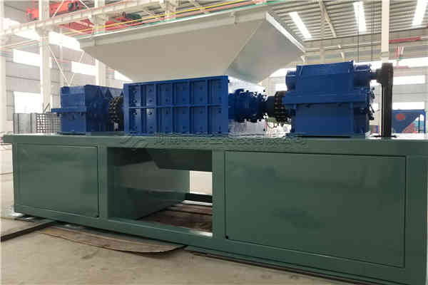 雙軸撕碎機和單軸撕碎機的優(yōu)缺點與區(qū)別