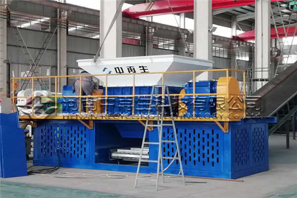 雙軸剪切式撕碎機——高效,低成本