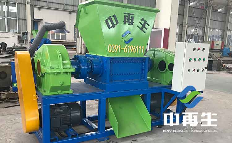 生活垃圾撕碎機生產廠家應當與時偕行，積極求進應萬變