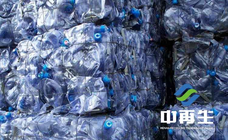 我國的廢舊塑料回收經(jīng)濟發(fā)展將要進入一個轉(zhuǎn)折期，需要從“數(shù)量效益型”轉(zhuǎn)變?yōu)椤百|(zhì)量民生型”。